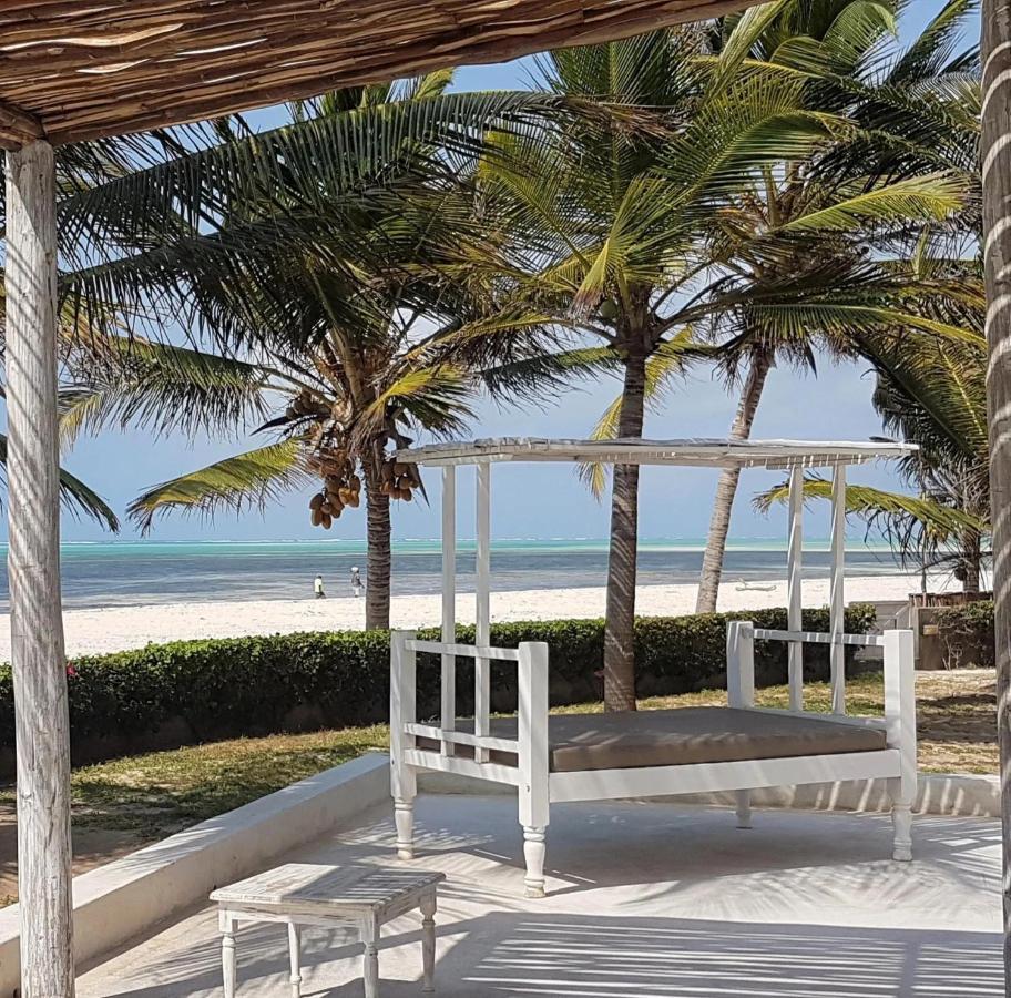 Life Resort St. Thomas Royal Palm Watamu Esterno foto