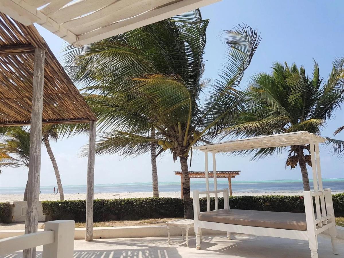 Life Resort St. Thomas Royal Palm Watamu Esterno foto