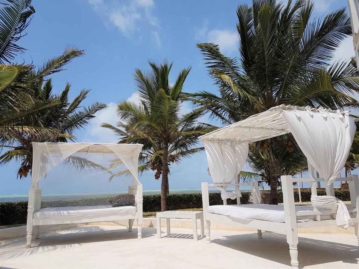 Life Resort St. Thomas Royal Palm Watamu Esterno foto