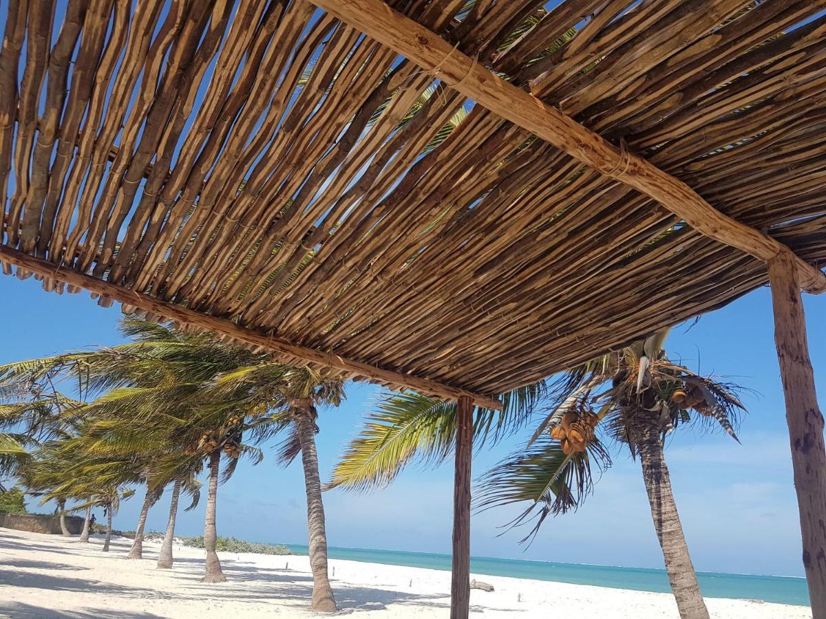 Life Resort St. Thomas Royal Palm Watamu Esterno foto