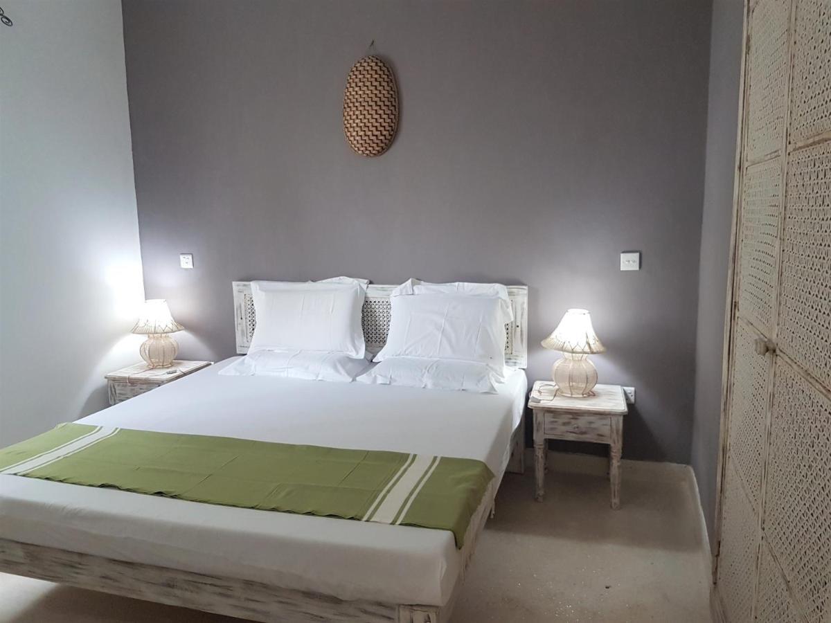 Life Resort St. Thomas Royal Palm Watamu Esterno foto